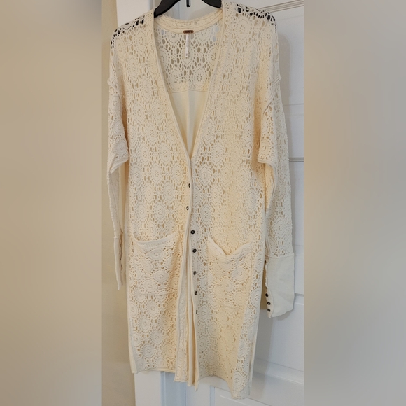 Free People Cream Lace Cardigan Sweater Jacket Cover up Sz XS - Picture 1 of 4